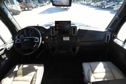 2026 Dynamax Dynaquest Xl 3700RB Super C