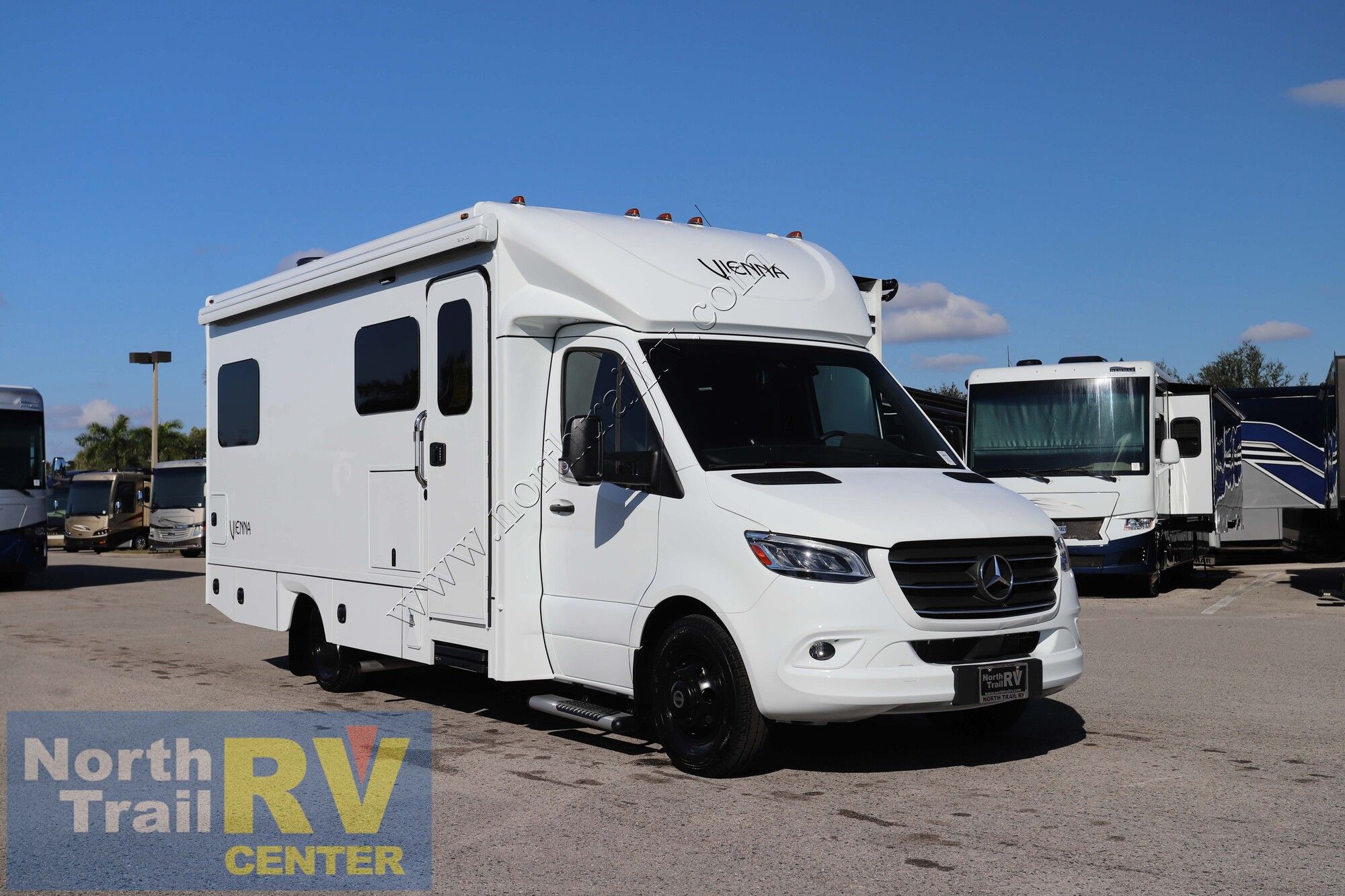 Used 2025 Renegade Rv Vienna 25TBN Class C  For Sale