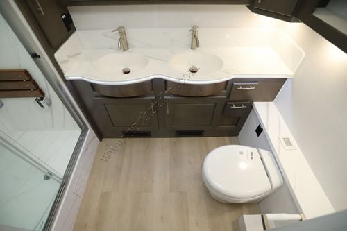 2026 Dynamax Dynaquest Xl 3700RB Super C