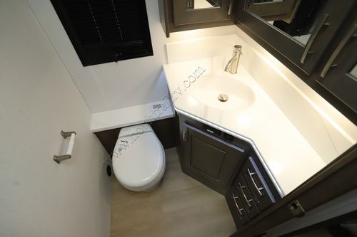 2026 Dynamax Dynaquest Xl 3700RB Super C