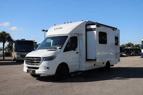 2025 Renegade Rv Vienna 25TBN
