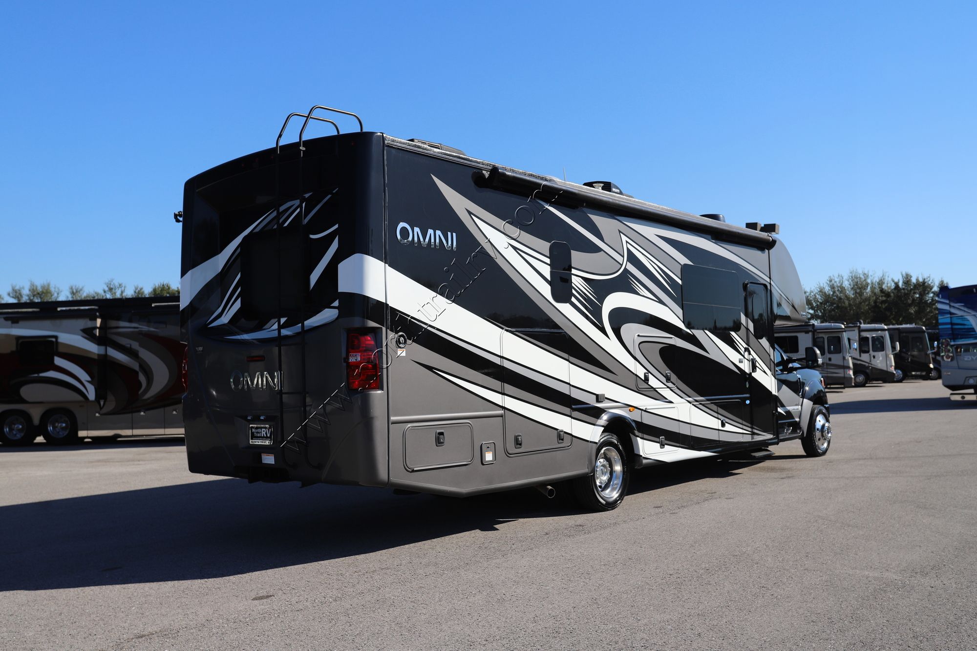 Used 2022 Thor Omni SV34 Super C  For Sale