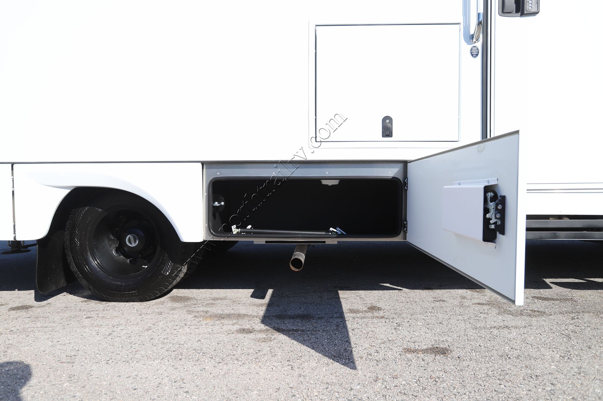 Used 2025 Renegade Rv Vienna 25TBN Class C  For Sale