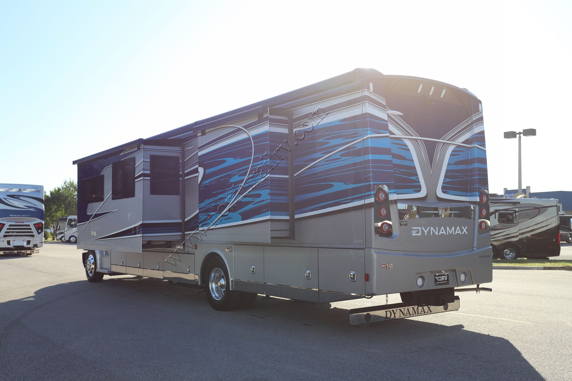 New 2026 Dynamax Dynaquest Xl 3700RB Super C  For Sale