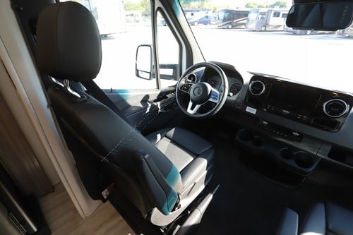 2025 Renegade Rv Vienna 25TBN