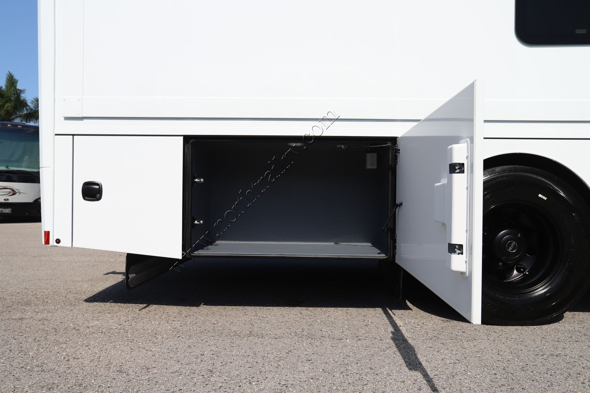 New 2026 Renegade Rv Explorer 40EBH Super C  For Sale