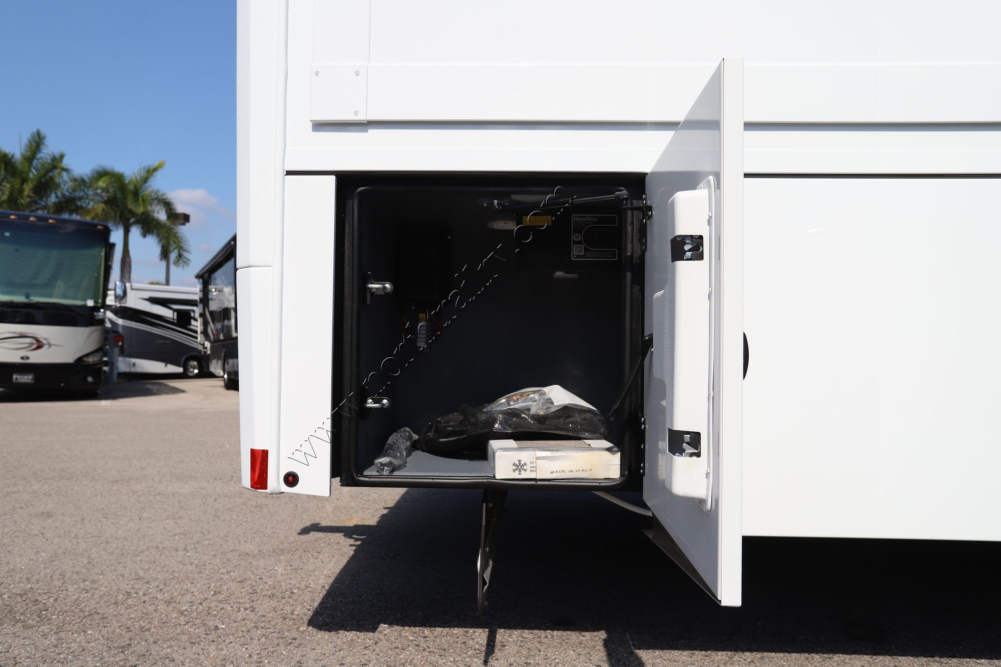 New 2026 Renegade Rv Explorer 40EBH Super C  For Sale