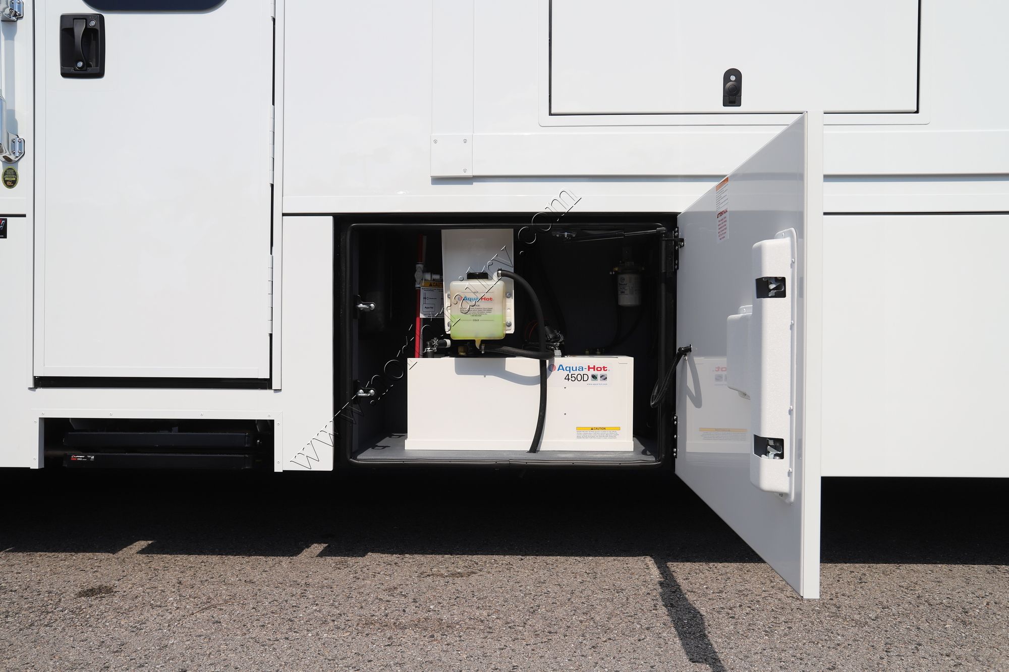 New 2026 Renegade Rv Explorer 40EBH Super C  For Sale