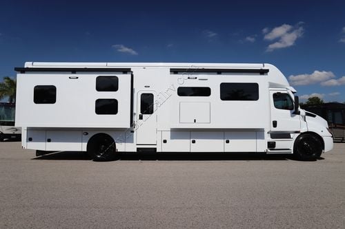 2026 Renegade Rv Explorer 40EBH