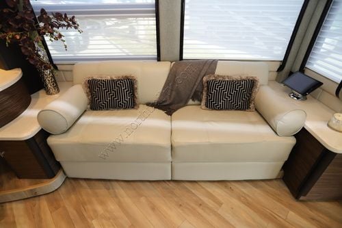 2015 Prevost Liberty ELEGANT LADY