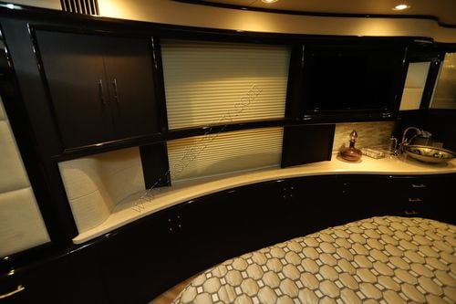 2015 Prevost Liberty ELEGANT LADY