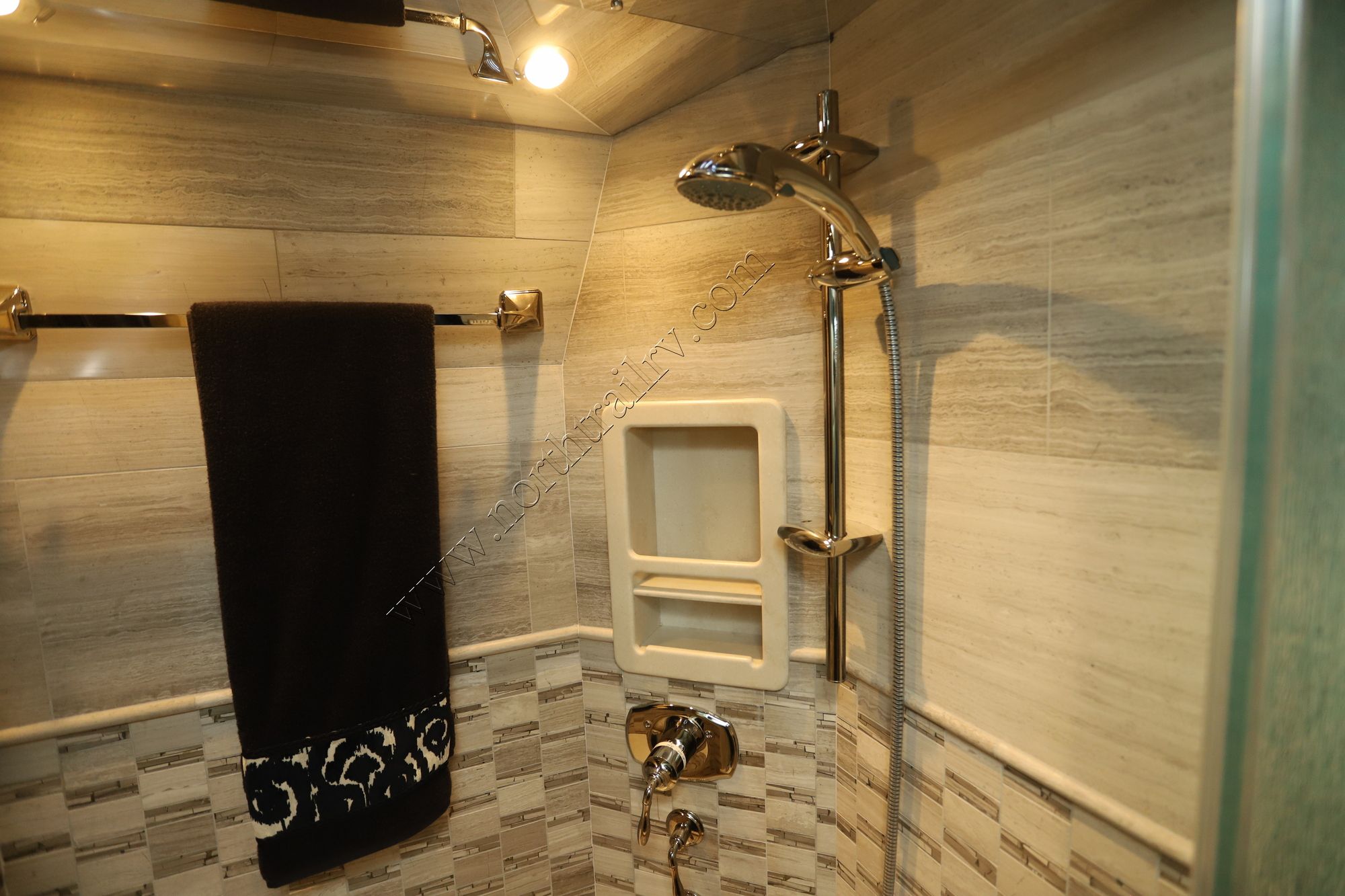 Used 2015 Prevost Liberty ELEGANT LADY Class A  For Sale