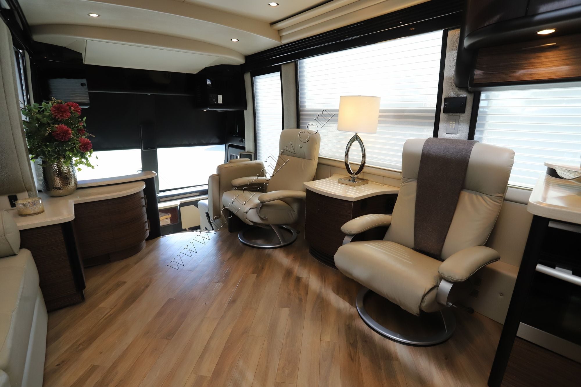 Used 2015 Prevost Liberty ELEGANT LADY Class A  For Sale