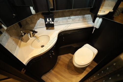 2015 Prevost Liberty ELEGANT LADY