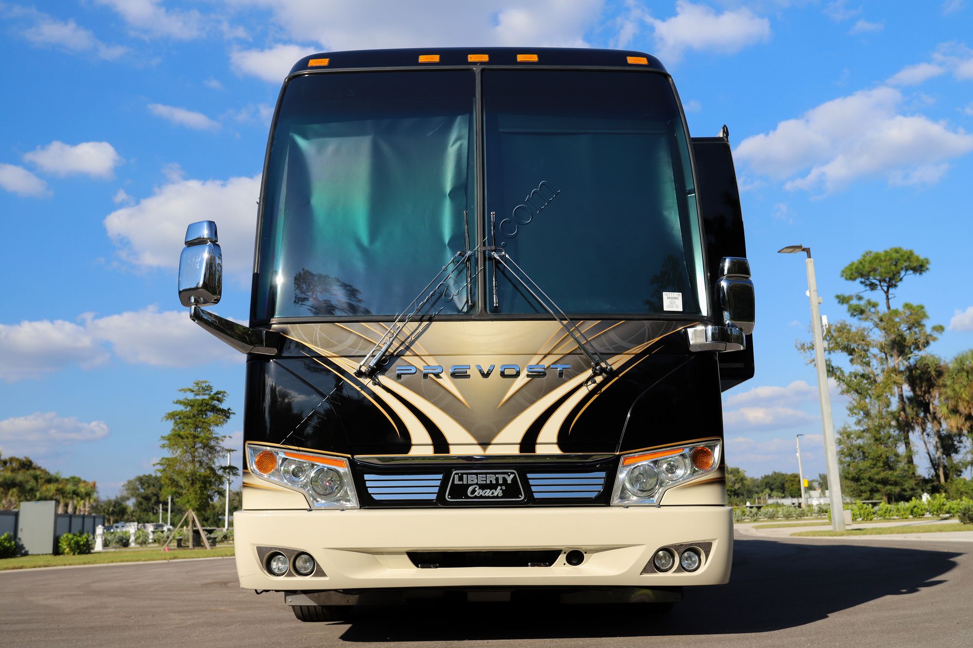 Used 2015 Prevost Liberty ELEGANT LADY Class A  For Sale