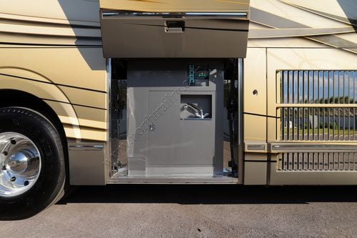 2015 Prevost Liberty ELEGANT LADY