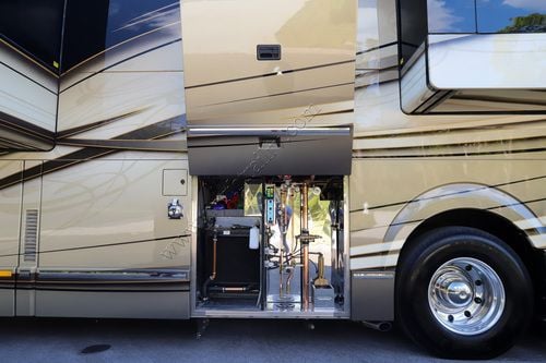 2015 Prevost Liberty ELEGANT LADY