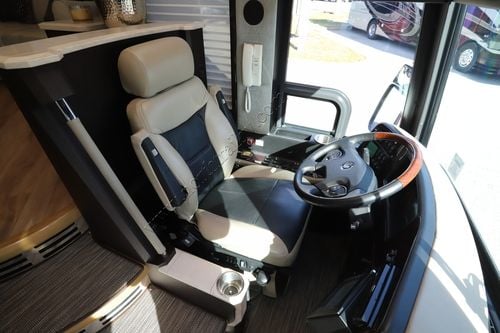 2015 Prevost Liberty ELEGANT LADY