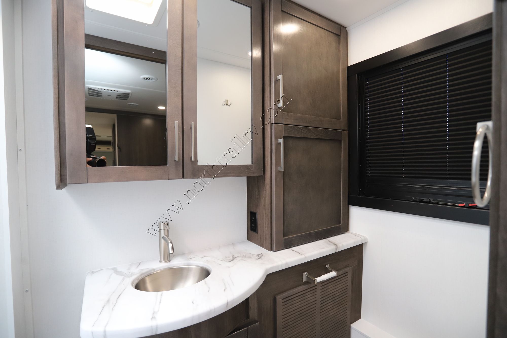 New 2026 Jayco Precept 36C Class A  For Sale