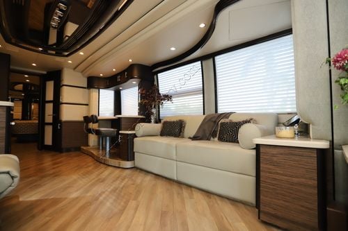 2015 Prevost Liberty ELEGANT LADY