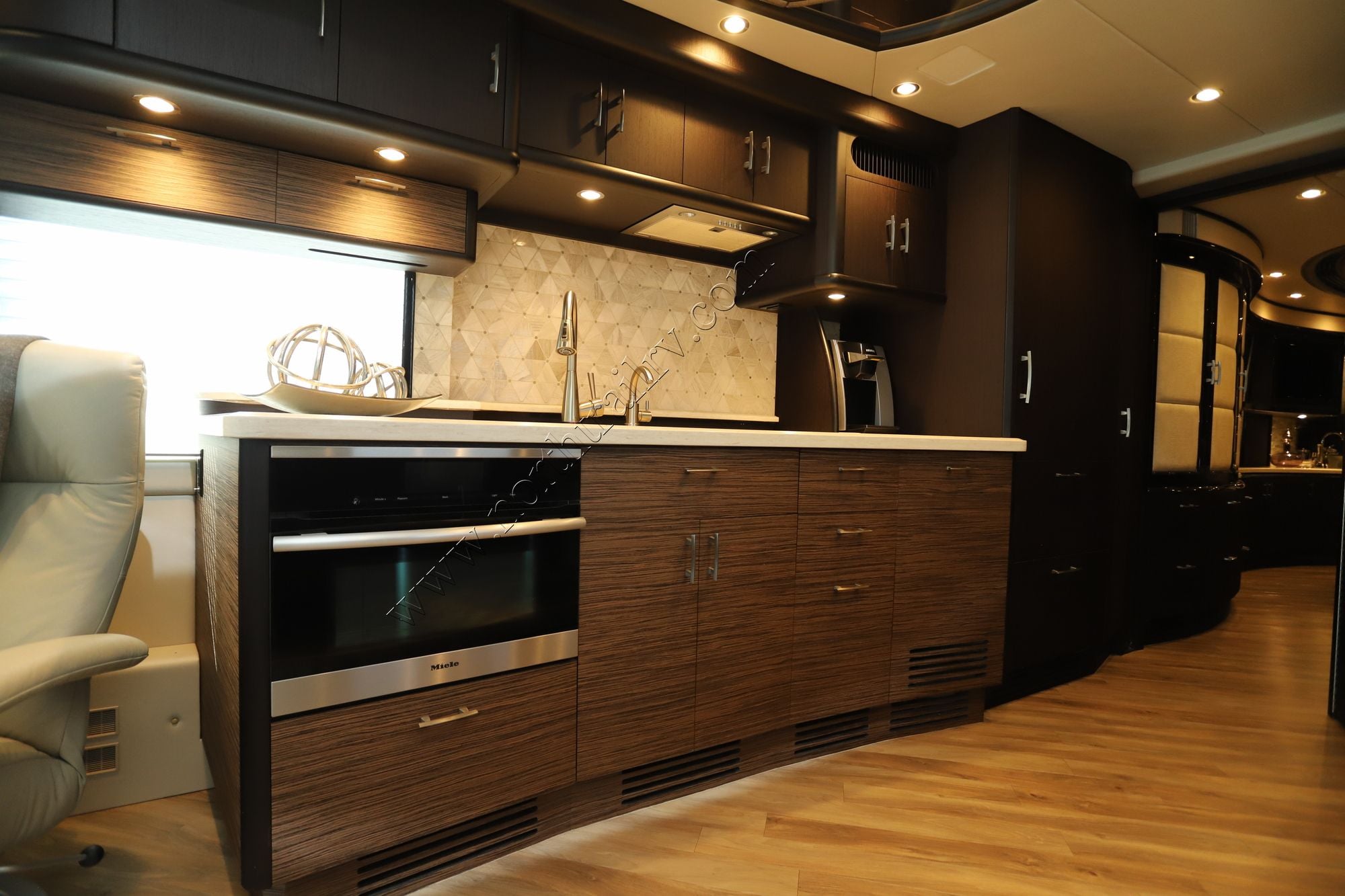 Used 2015 Prevost Liberty ELEGANT LADY Class A  For Sale