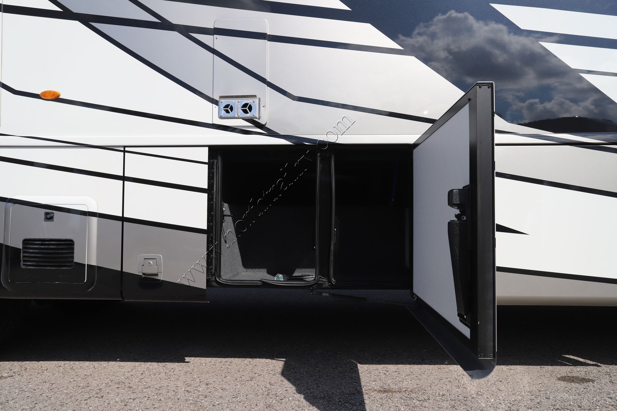 New 2026 Newmar Bay Star 3114 Class A  For Sale