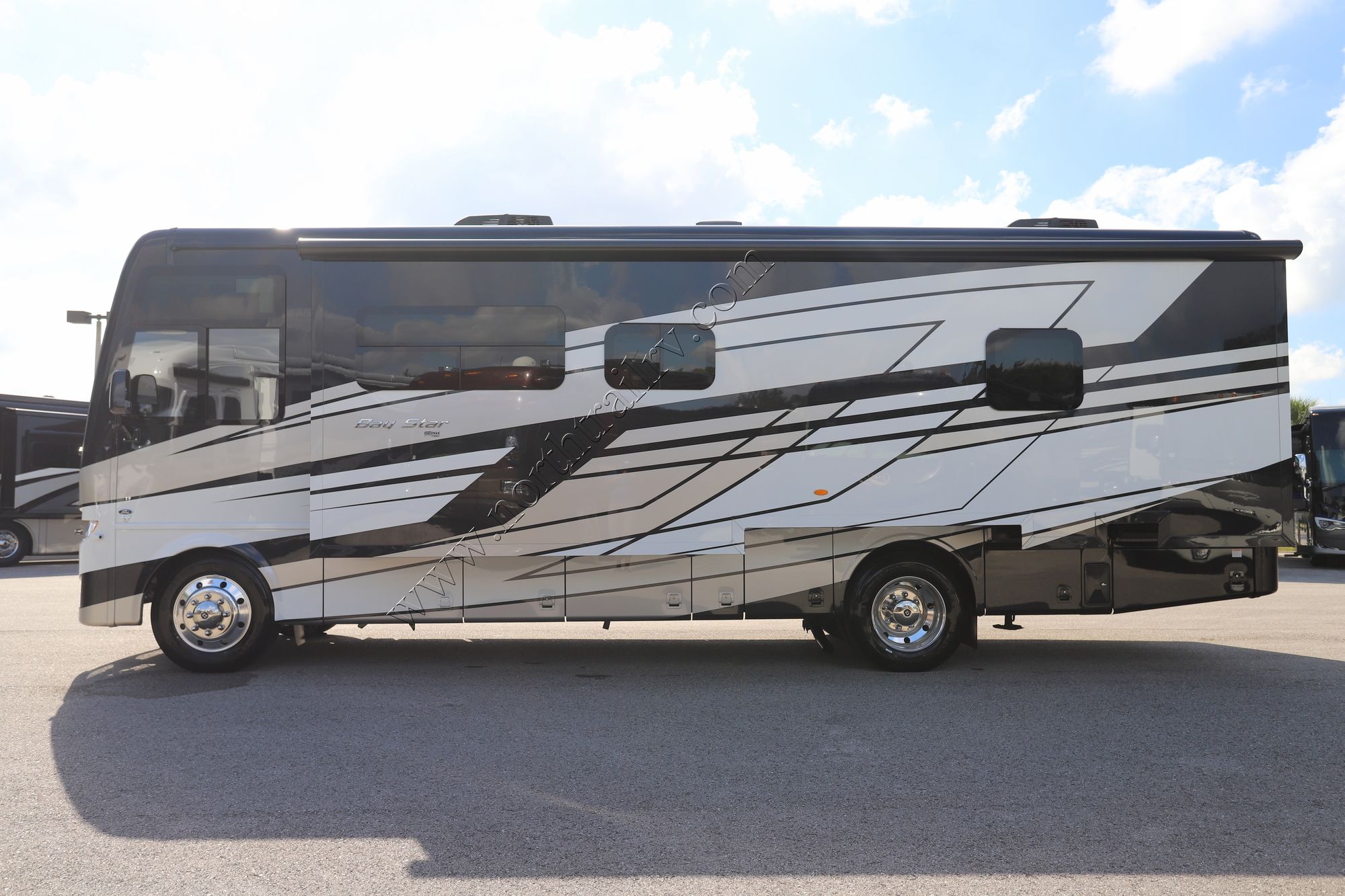 New 2026 Newmar Bay Star 3114 Class A  For Sale