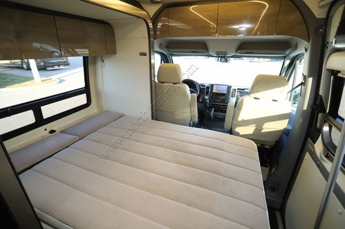 2018 Winnebago Era 70M