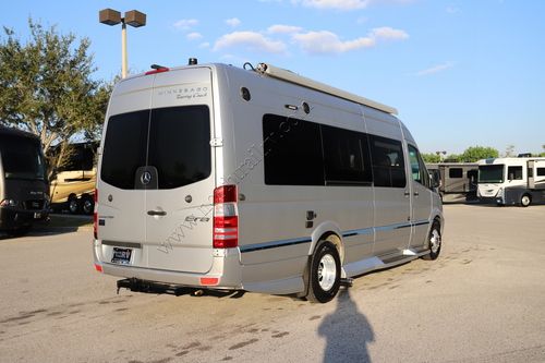 2018 Winnebago Era 70M