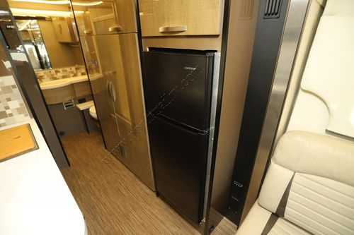 2018 Winnebago Era 70M