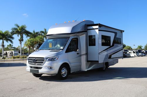 2026 Tiffin Motor Homes Wayfarer 25XRW