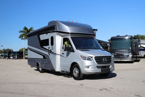 2026 Tiffin Motor Homes Wayfarer 25XRW