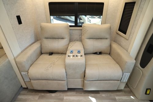 2026 Tiffin Motor Homes Wayfarer 25XRW