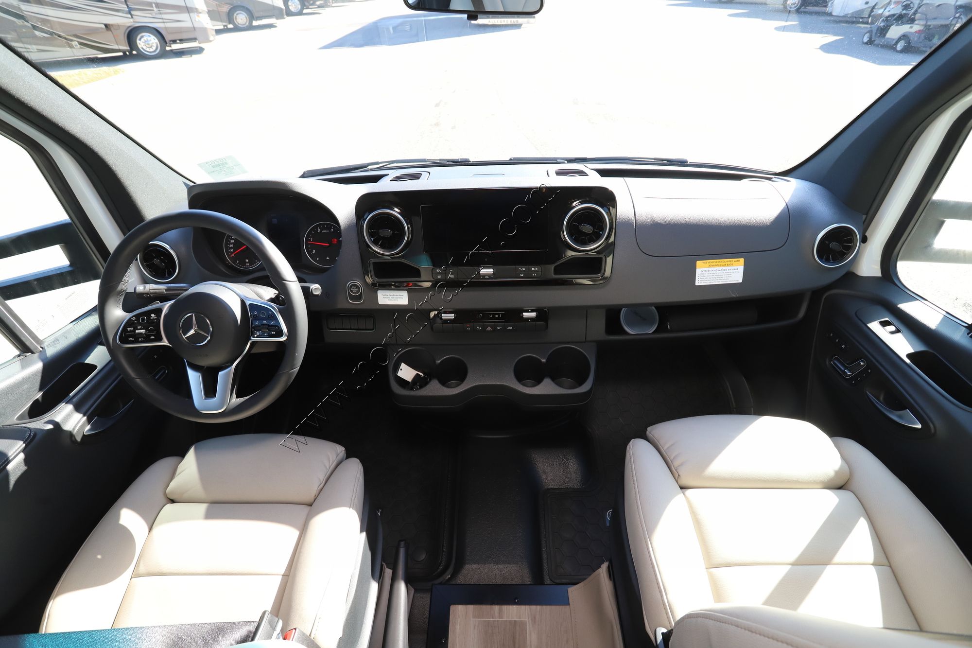 New 2026 Tiffin Motor Homes Wayfarer 25XRW Class C  For Sale