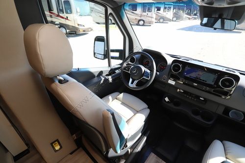 2026 Tiffin Motor Homes Wayfarer 25XRW