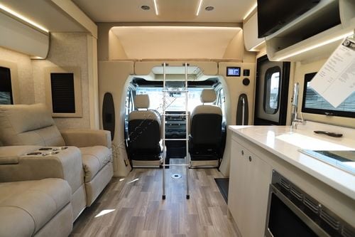 2026 Tiffin Motor Homes Wayfarer 25XRW