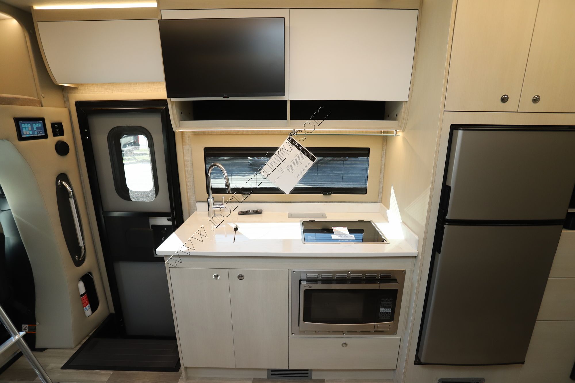 New 2026 Tiffin Motor Homes Wayfarer 25XRW Class C  For Sale