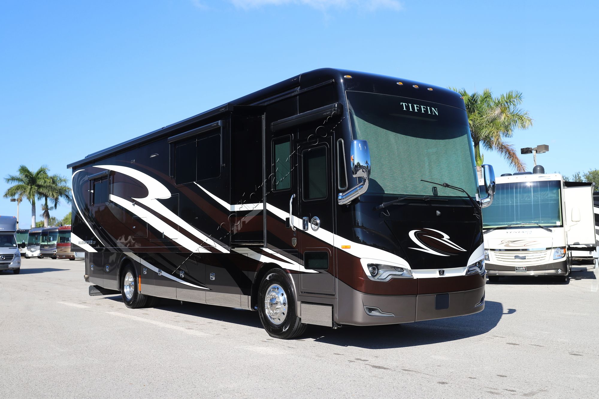Used 2023 Tiffin Motor Homes Allegro Bus 35CP Class A  For Sale