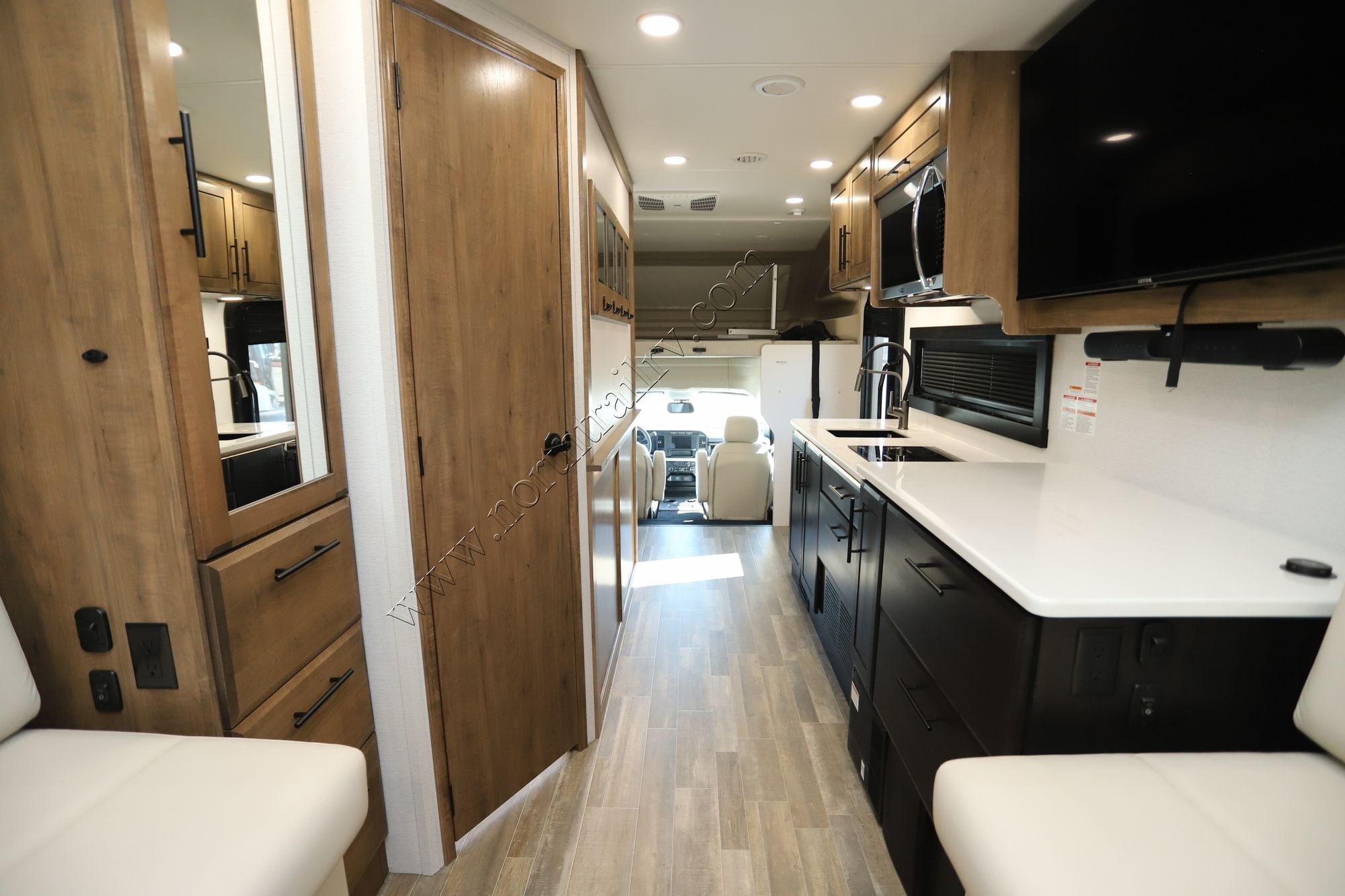 Used 2025 Entegra Accolade Xt 29T Super C  For Sale