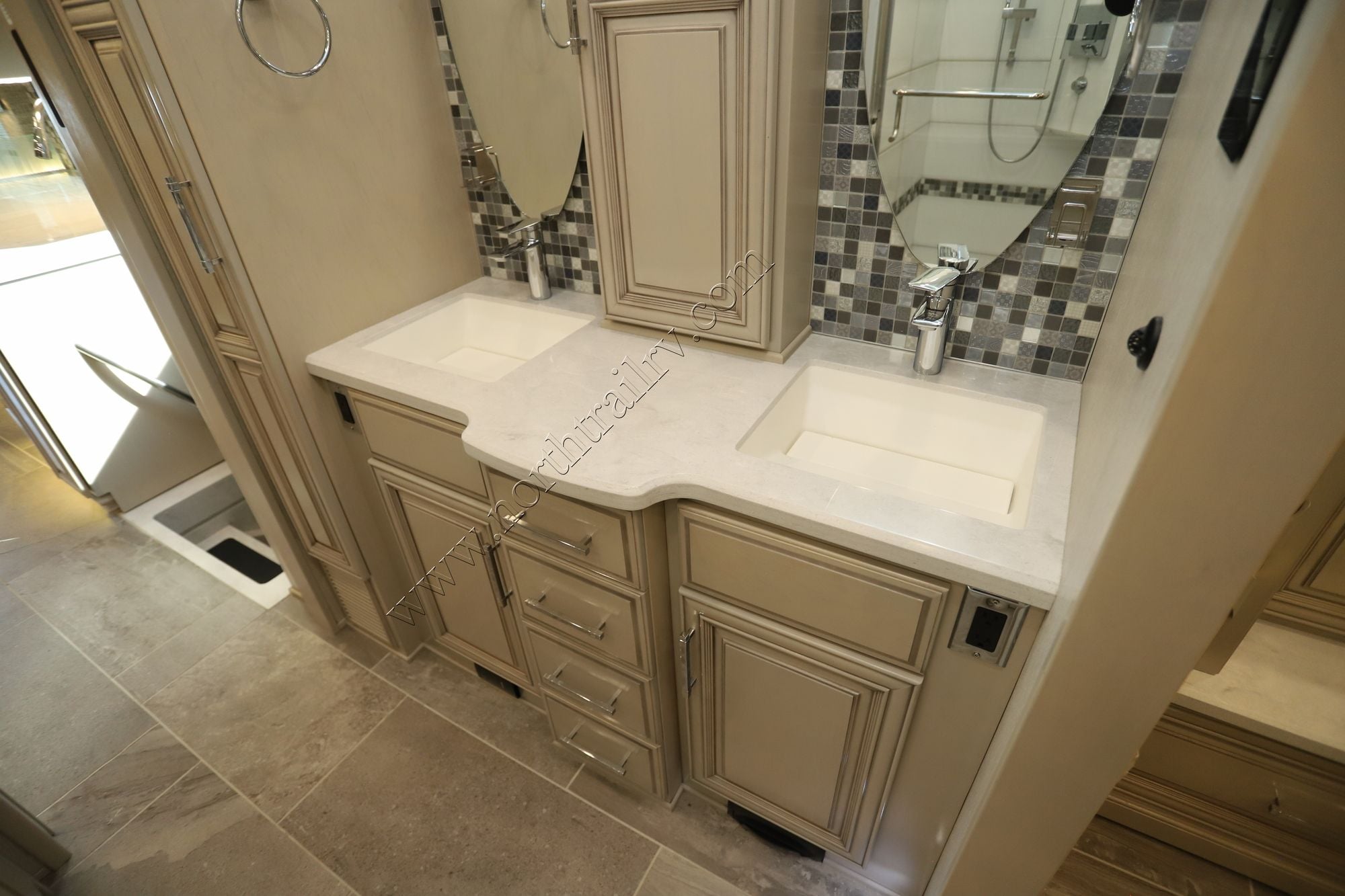 Used 2022 Newmar Supreme Aire 4575 Super C  For Sale