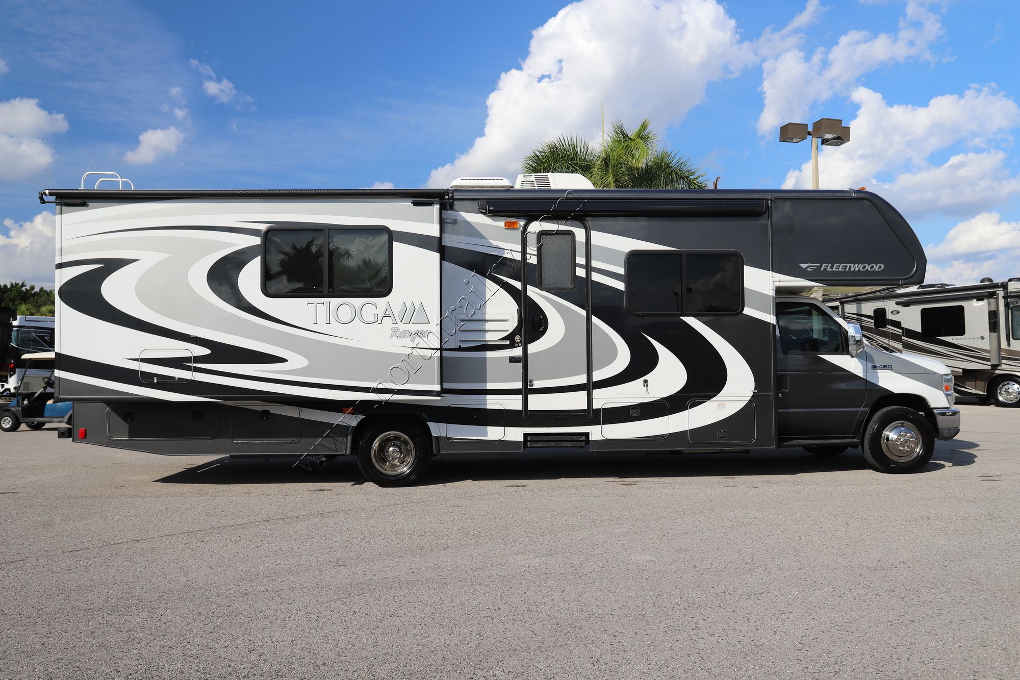 Used 2015 Fleetwood Tioga Ranger 31D Class C  For Sale