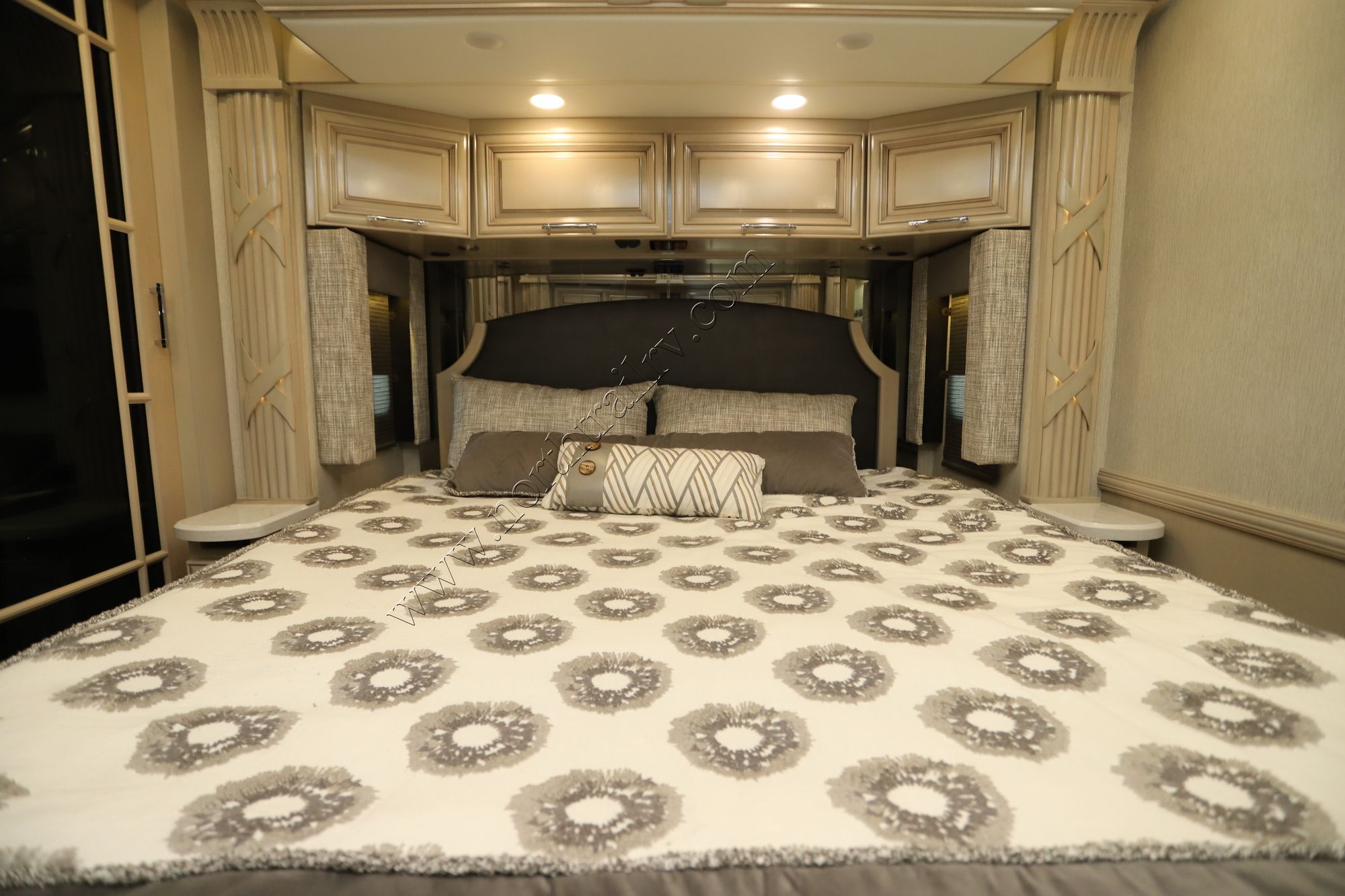 Used 2022 Newmar Supreme Aire 4575 Super C  For Sale