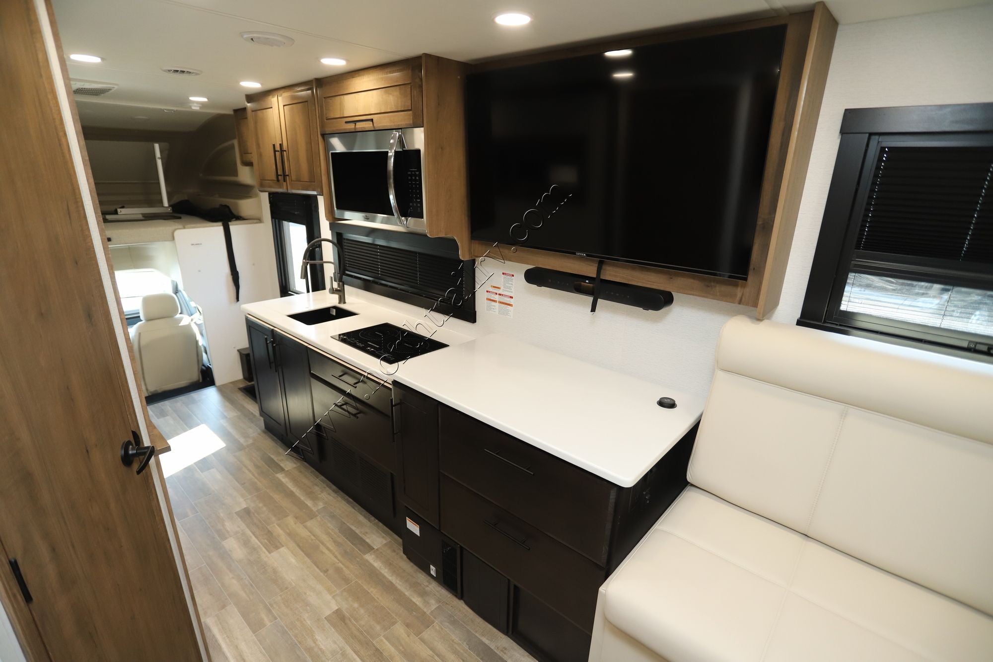 Used 2025 Entegra Accolade Xt 29T Super C  For Sale