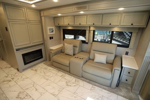 2025 Tiffin Motor Homes Allegro Red 33AA