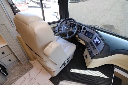 2025 Tiffin Motor Homes Allegro Red 33AA