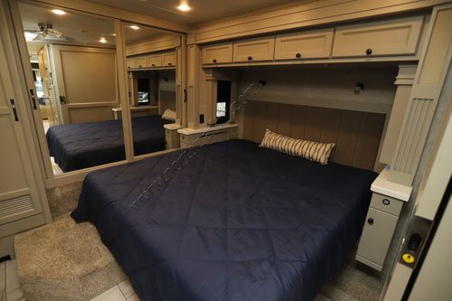 2025 Tiffin Motor Homes Allegro Red 33AA