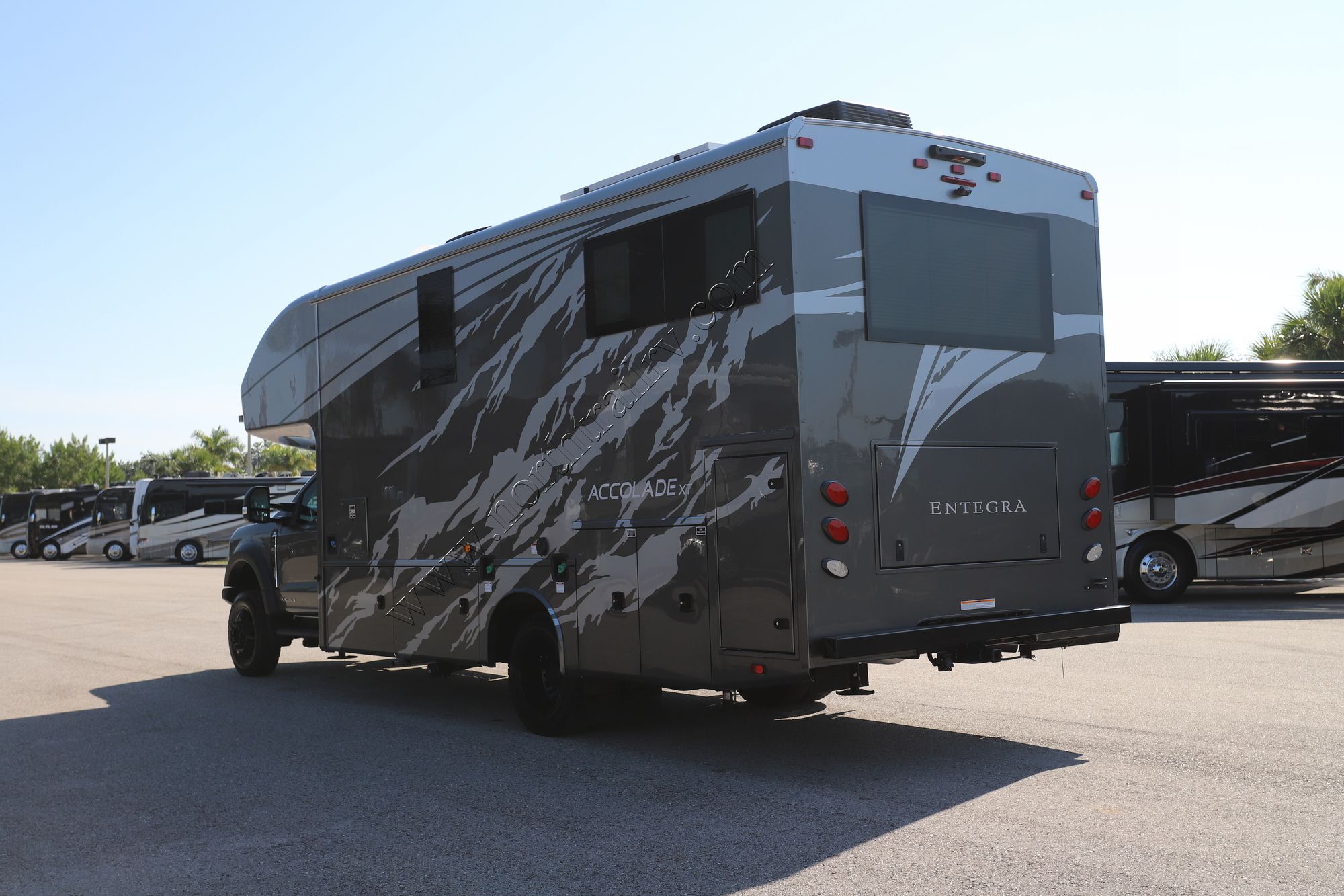 Used 2025 Entegra Accolade Xt 29T Super C  For Sale