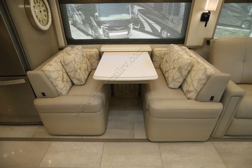 2026 Newmar London Aire 4551