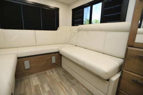 2025 Entegra Accolade Xt 29T