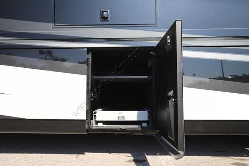 2026 Newmar London Aire 4551